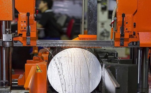 玉屏立式金属带锯床切削出现跑带故障解决方法! 玉屏立式金属带锯床切削出现跑带故障解决方法!